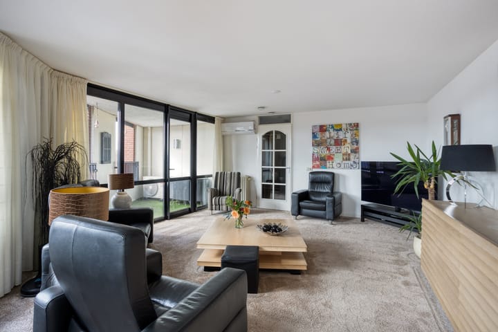 Foto 12 van Sphinxlunet 62-H