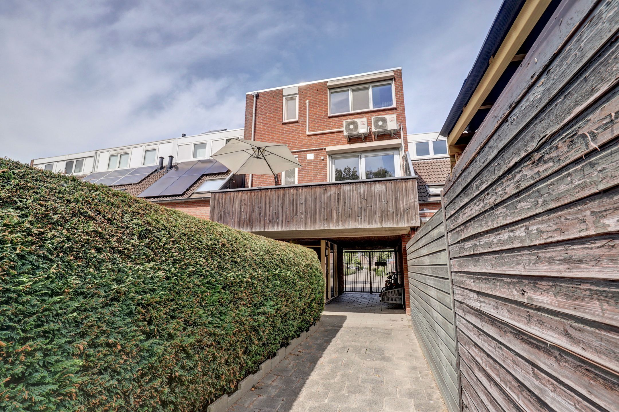 Foto 3 van Aronskelk 35