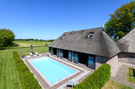 Kommisjewei 168 tertiary image