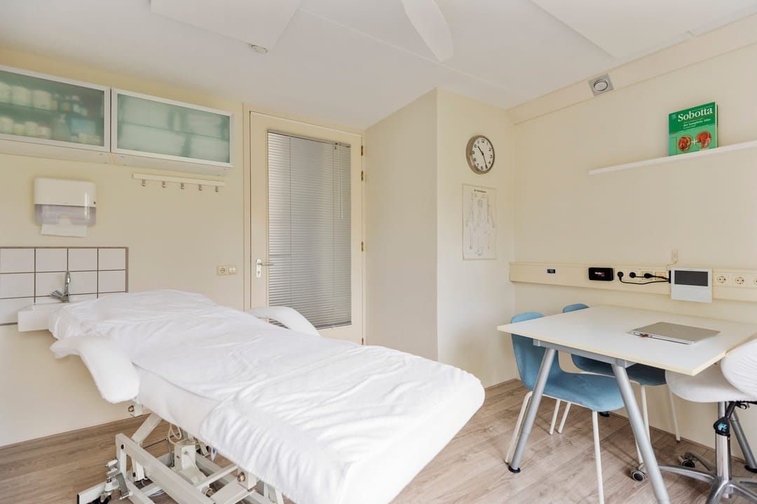 Foto 13 van Atletiekstraat 60