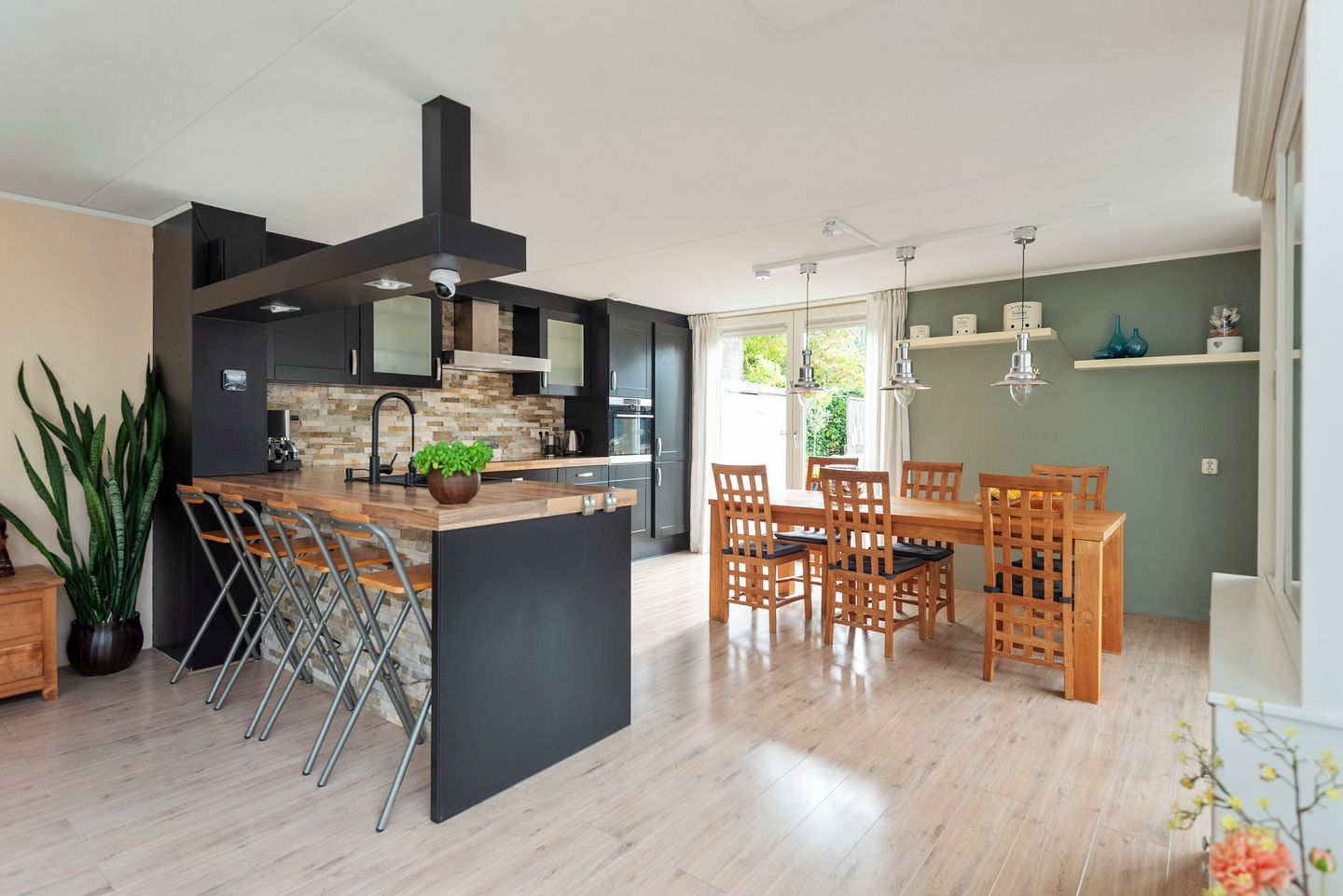 Foto 19 van Atletiekstraat 60