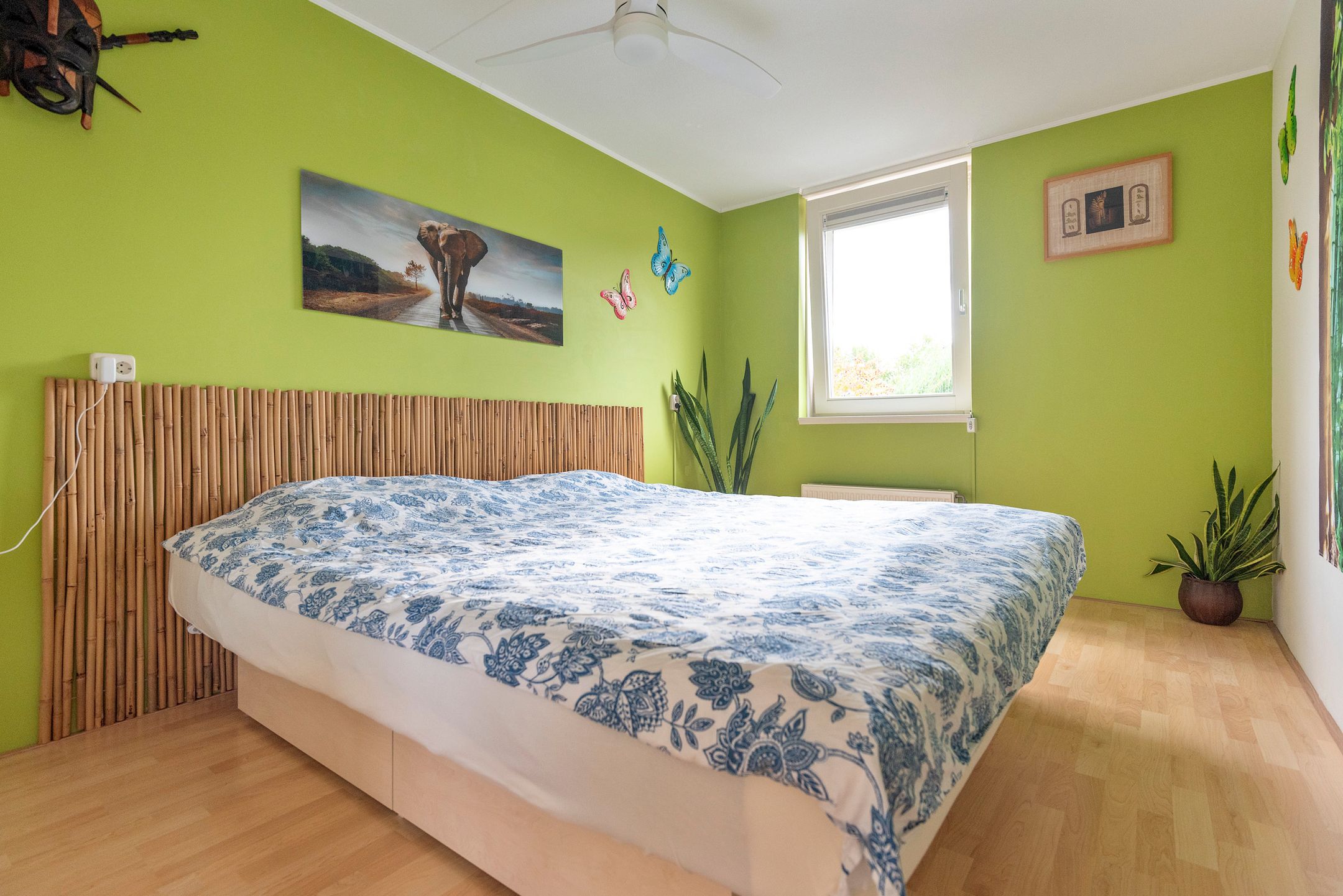 Foto 48 van Atletiekstraat 60