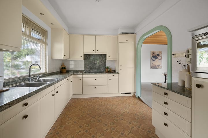 Photo 10 of Sternstraat 10