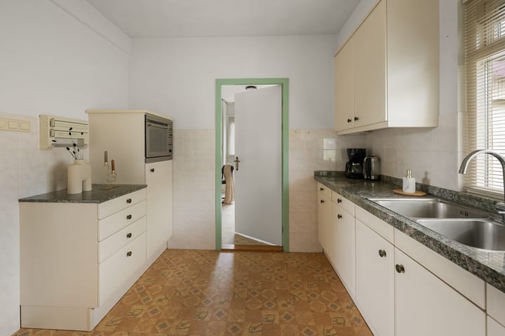 Photo 11 of Sternstraat 10