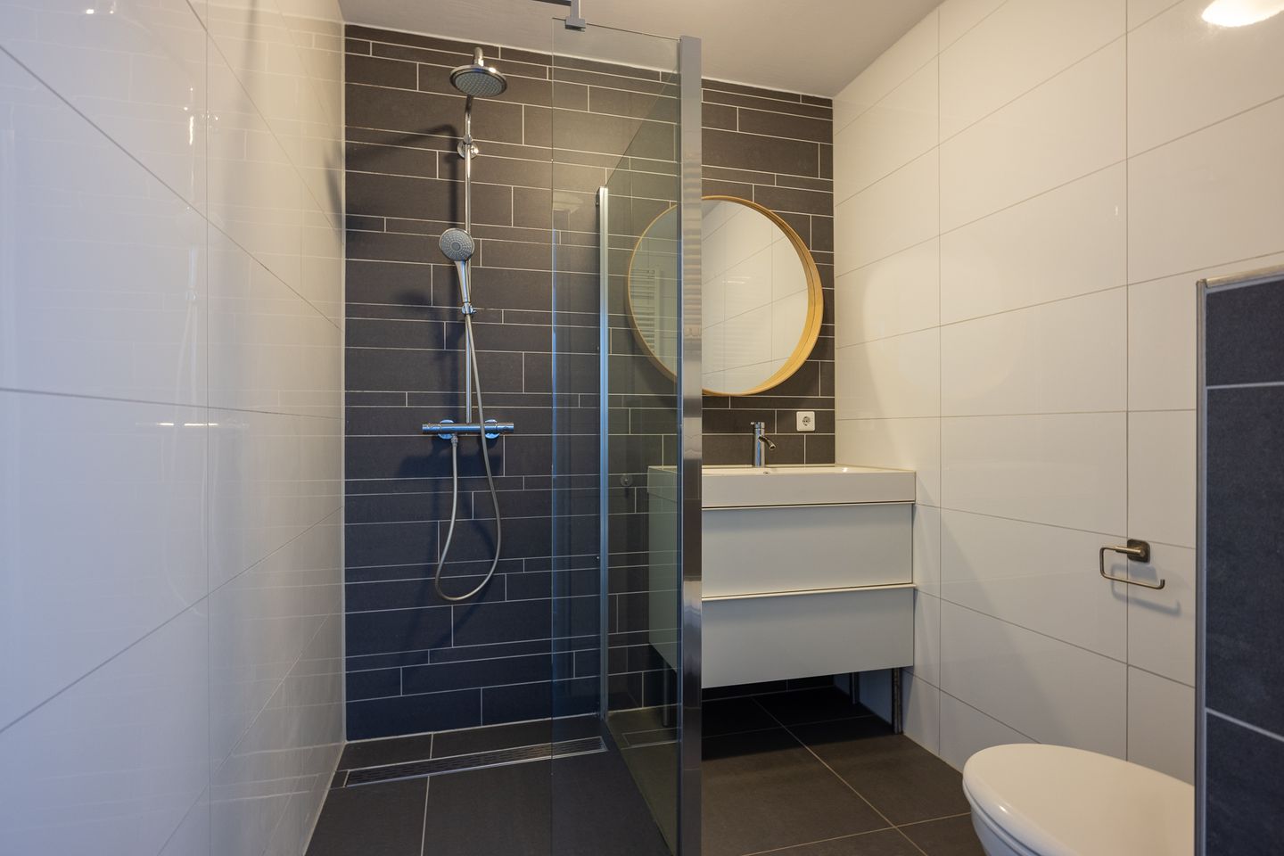 Photo 29 of Schiekade 766