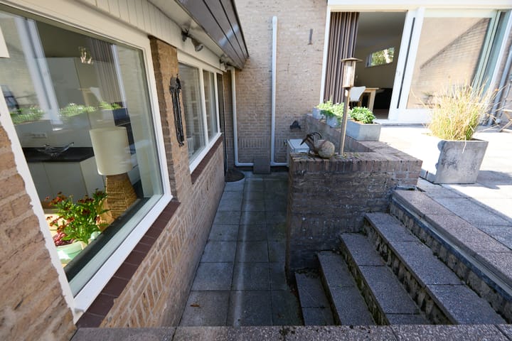 Photo 37 of Dr Schaepmanlaan 2-A