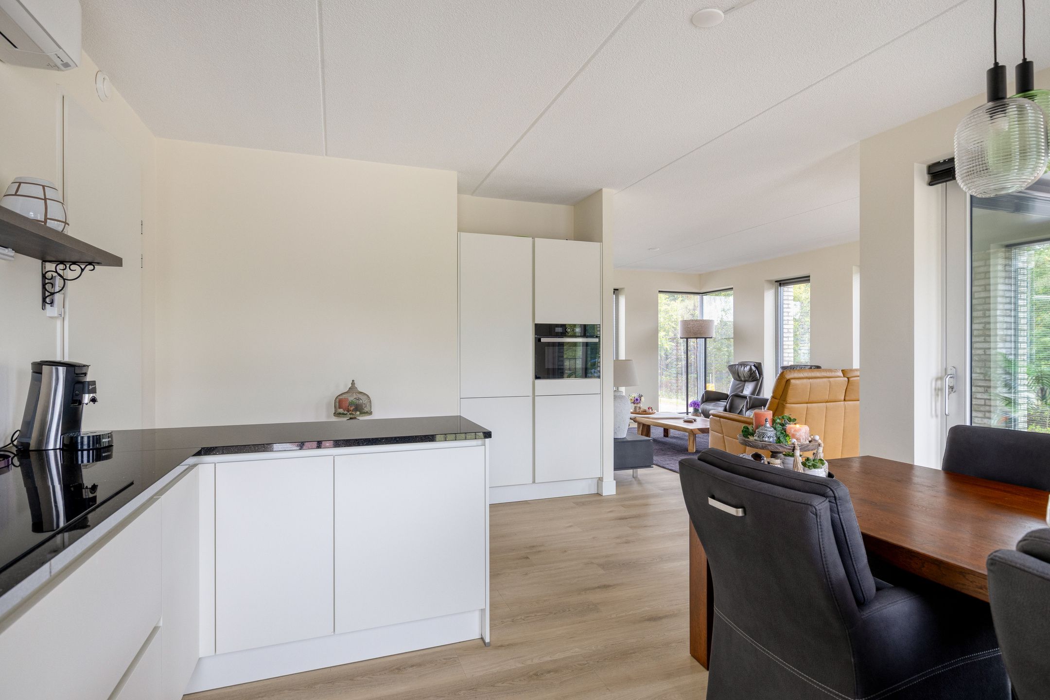 Photo 12 of Reeshofweg 44