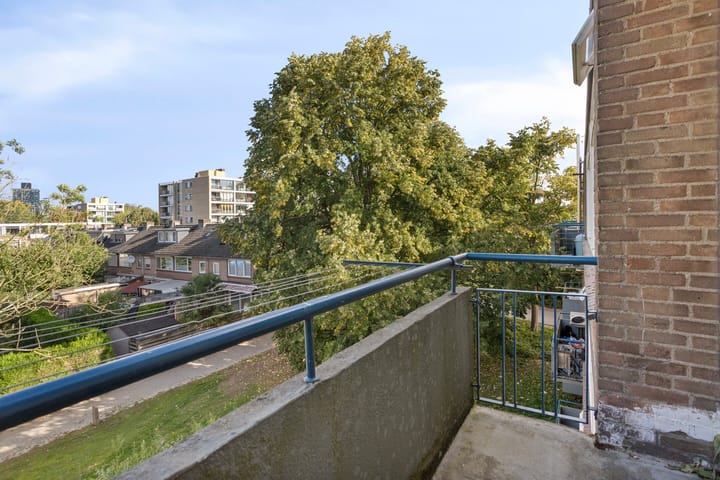 Photo 9 of Floriszstraat 61-3