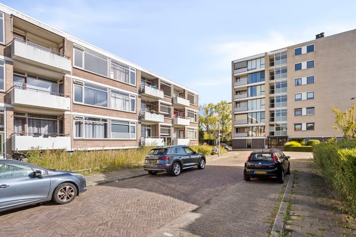 Photo 16 of Floriszstraat 61-3