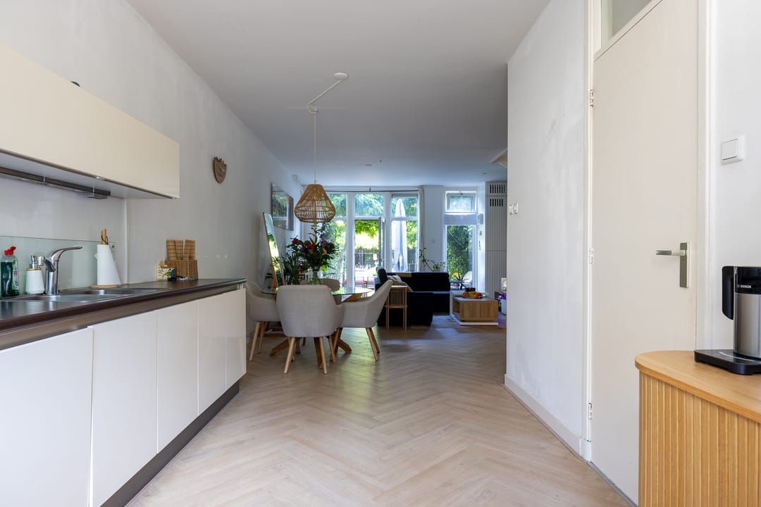 Photo 13 of Dr. de Visserstraat 38-A