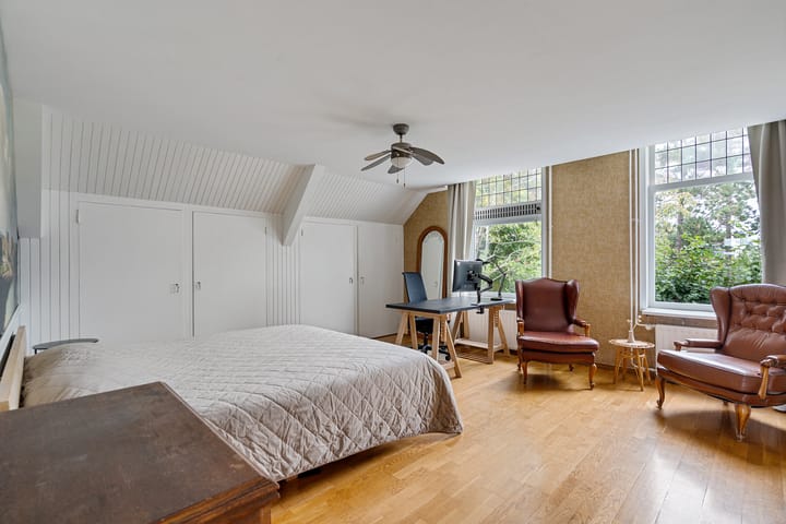 Foto 28 van Weeresteinstraat 110