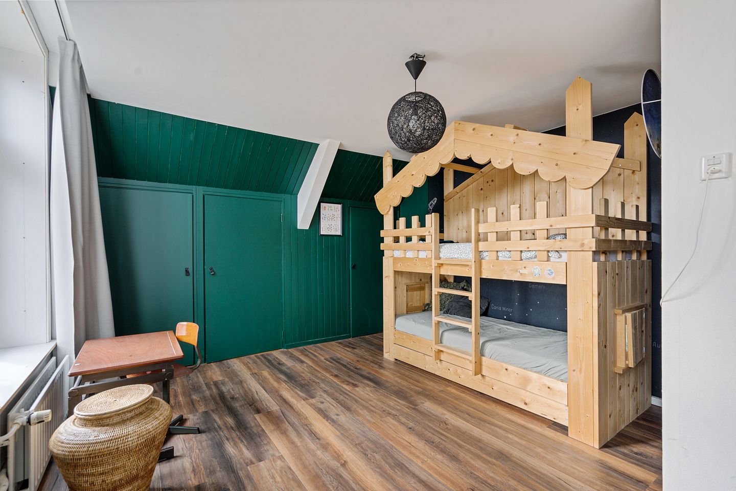 Foto 40 van Weeresteinstraat 110