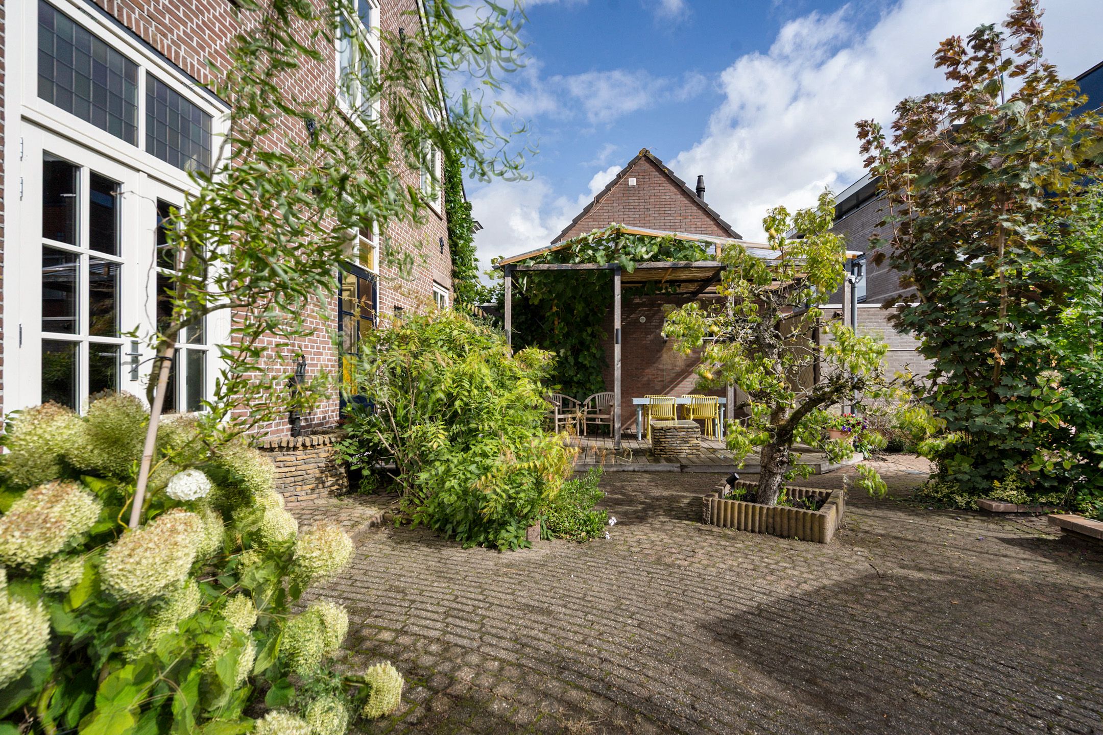 Foto 54 van Weeresteinstraat 110