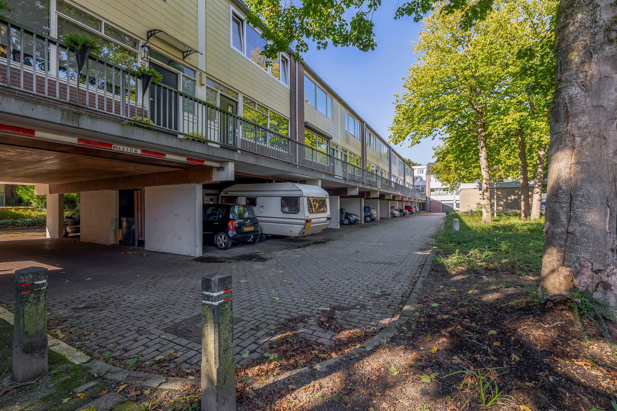 Photo 3 of Doornenburg 815