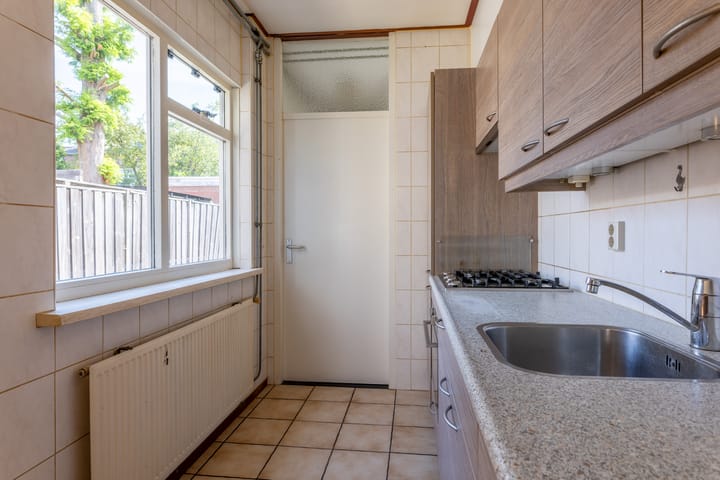 Foto 15 van Molukkenstraat 89