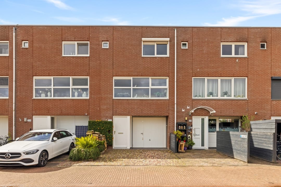 Photo 1 of Diopter 202