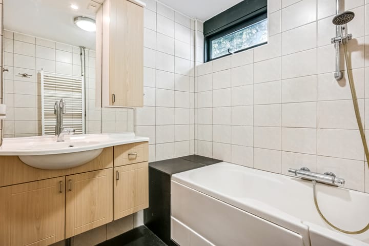 Foto 22 van Henriette Roland Holststraat 24