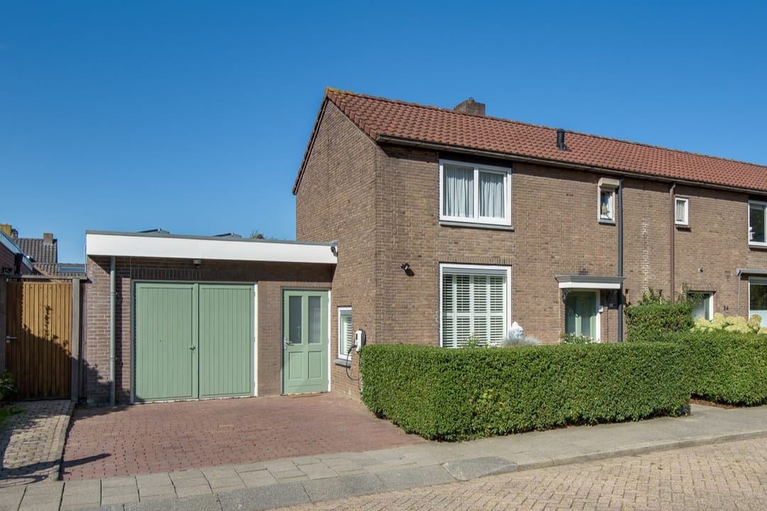 Photo 1 of Burgemeester J. Roseboomstraat 36