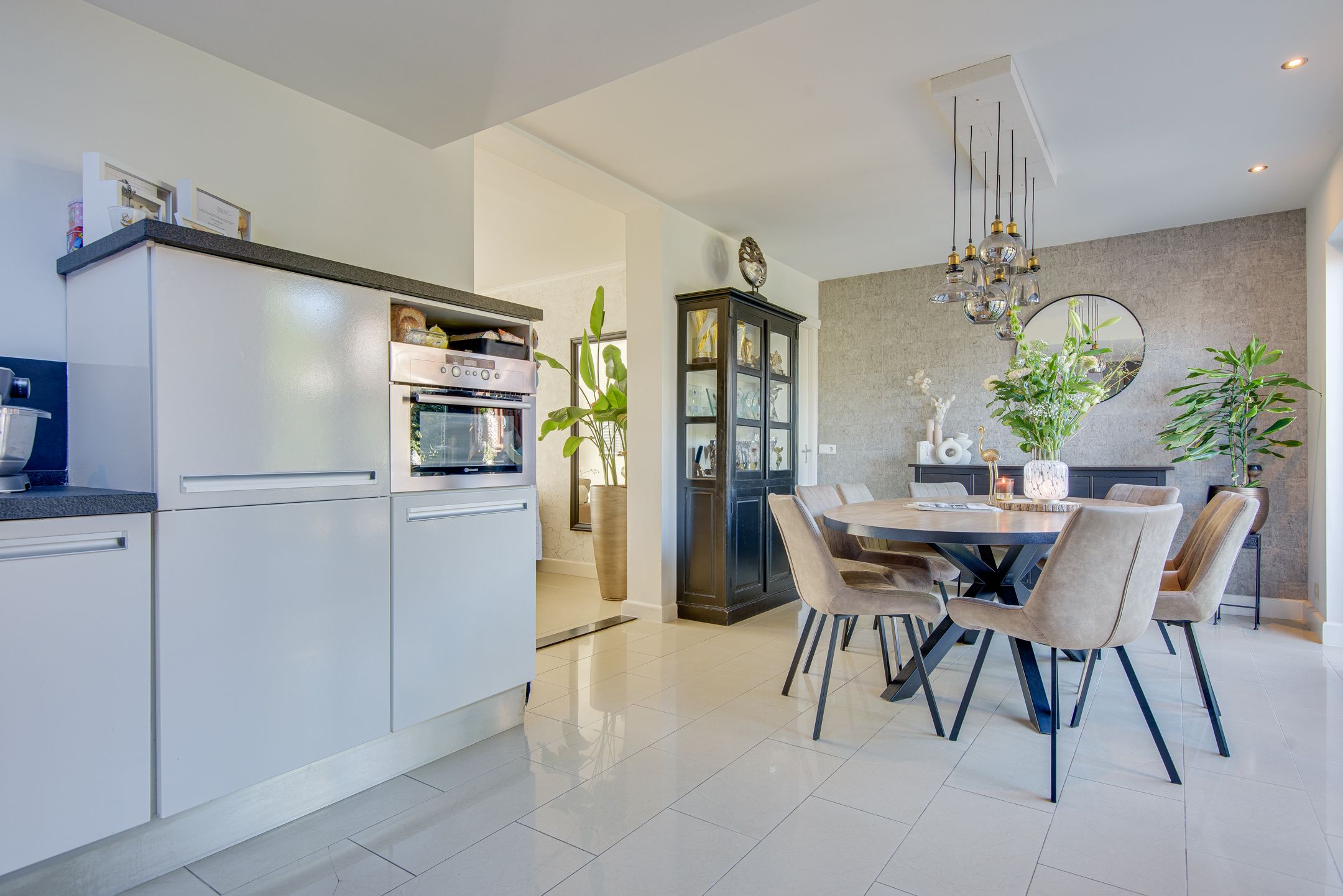 Photo 9 of Burgemeester J. Roseboomstraat 36