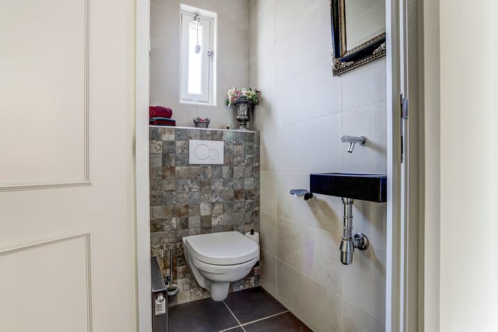 Foto 6 van Van Haarenstraat 9