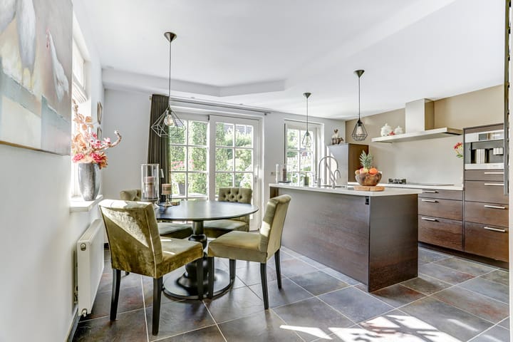 Foto 13 van Van Haarenstraat 9