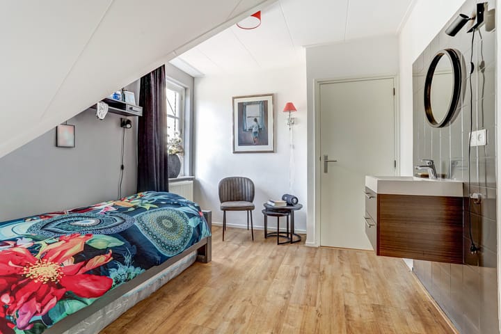 Foto 24 van Van Haarenstraat 9