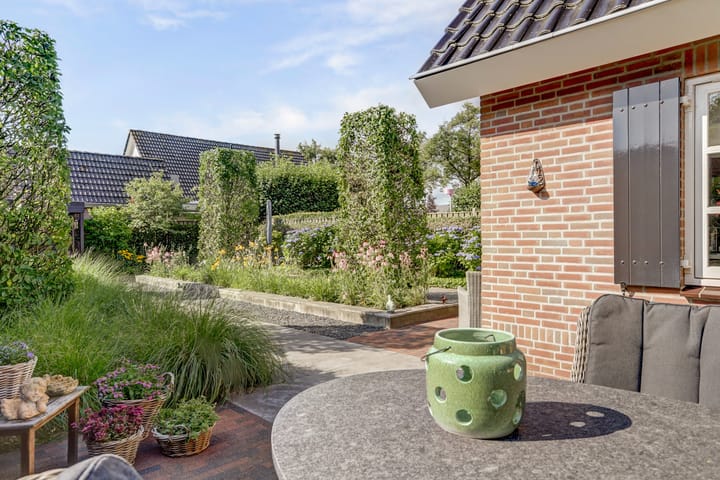 Foto 38 van Van Haarenstraat 9