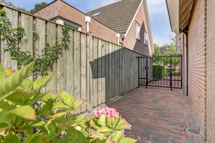 Foto 47 van Van Haarenstraat 9