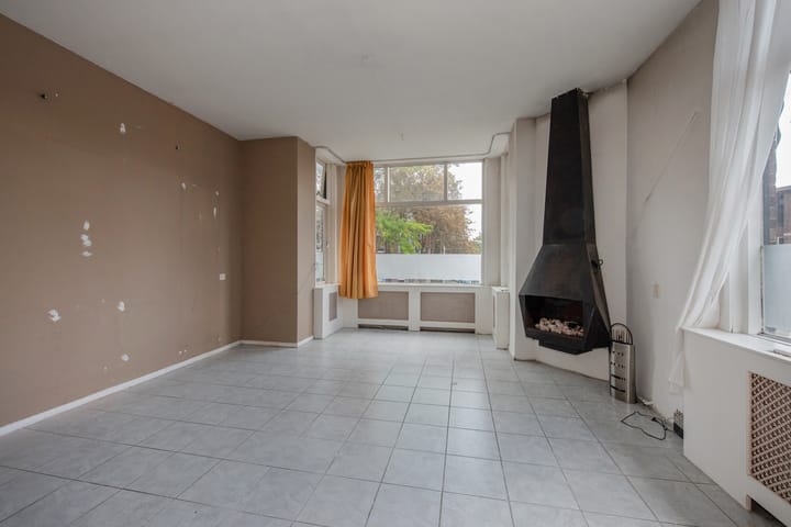 Photo 3 of Esdoornstraat 38