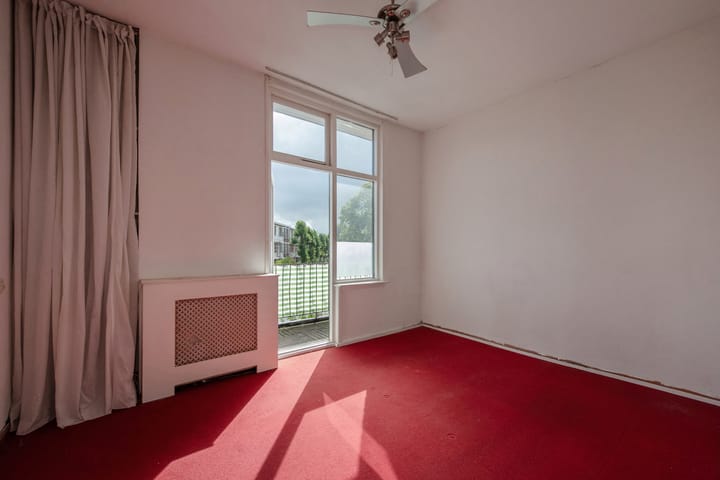 Photo 4 of Esdoornstraat 38