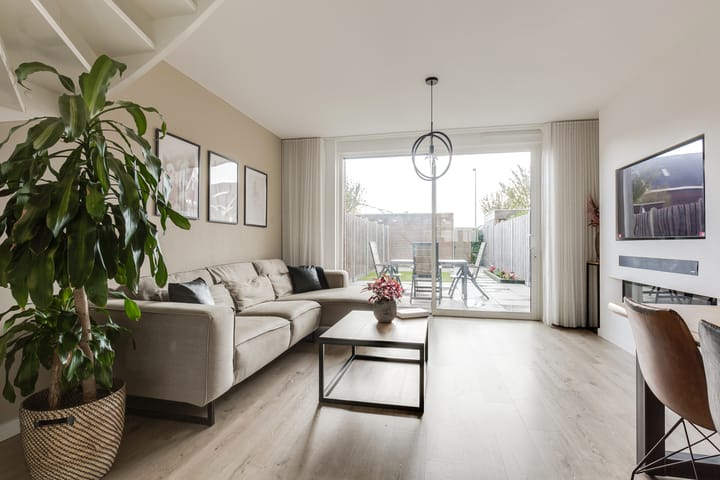 Photo 2 of Piet Kramerzoom 141