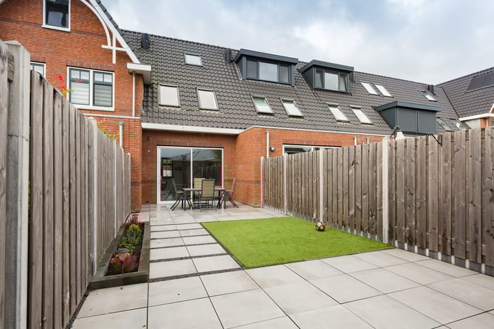 Photo 33 of Piet Kramerzoom 141