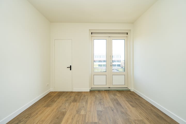 Foto 23 van Molukkenstraat 76