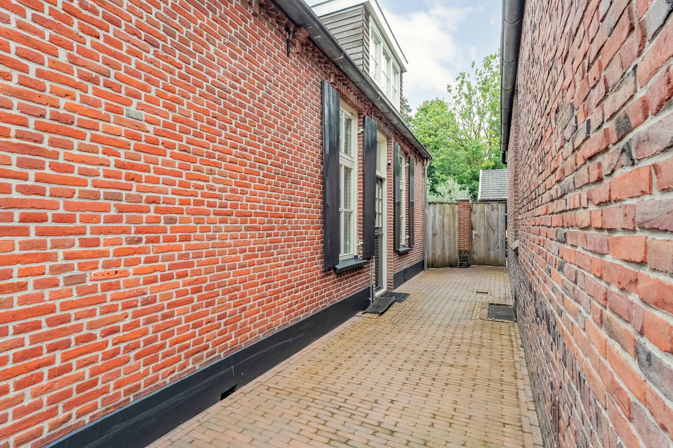 Photo 6 of Spuitstraat 16