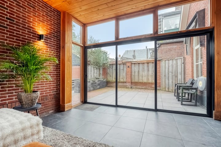 Foto 20 van Spuitstraat 16