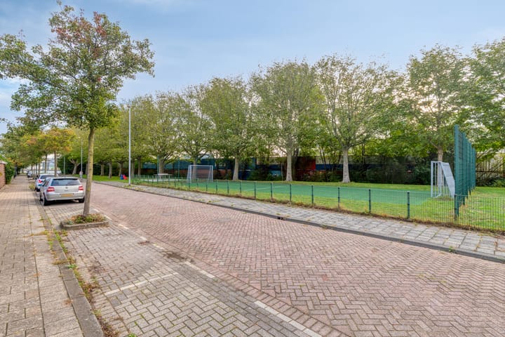 Photo 30 of Tempeststraat 7-A