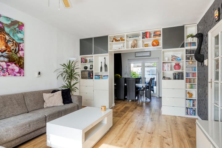 Photo 2 of Graaf van Egmondstraat 11