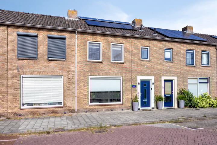 Photo 4 of Graaf van Egmondstraat 11