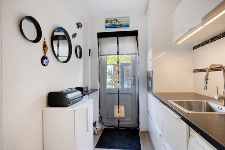 Photo 14 of Graaf van Egmondstraat 11