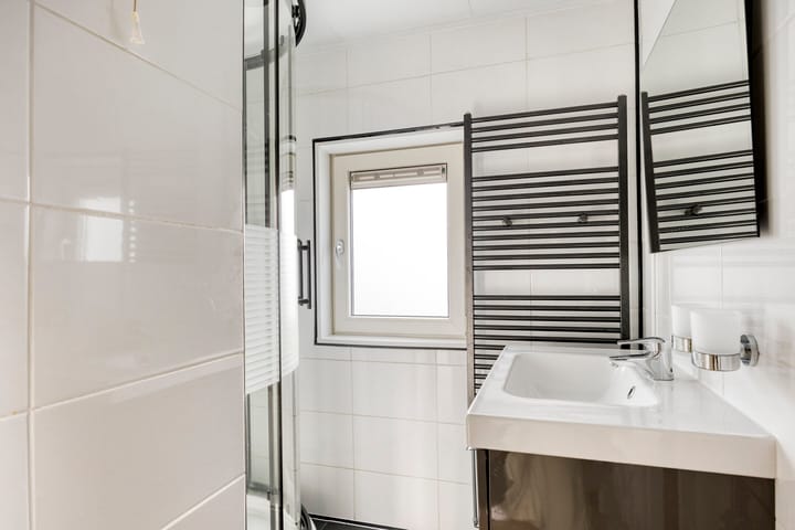 Photo 23 of Graaf van Egmondstraat 11