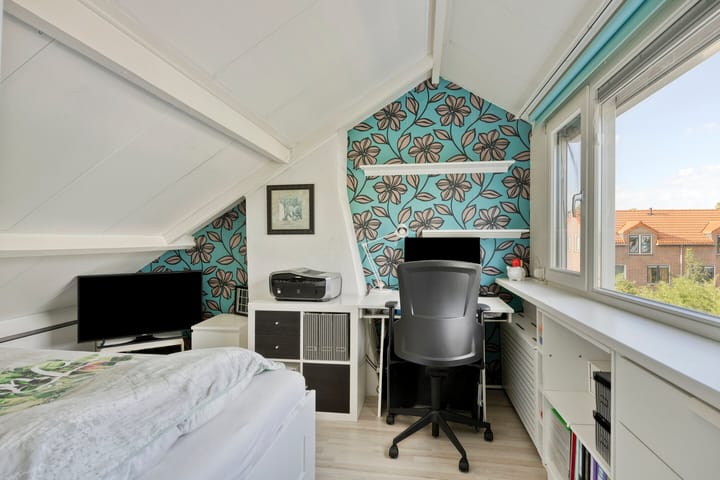 Photo 35 of Graaf van Egmondstraat 11