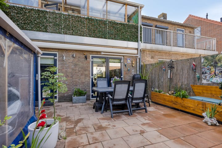 Photo 38 of Graaf van Egmondstraat 11