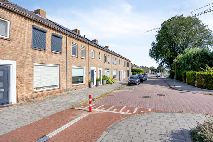 Photo 41 of Graaf van Egmondstraat 11