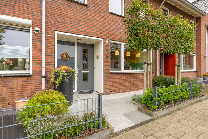 Photo 5 of Ambachtssingel 74