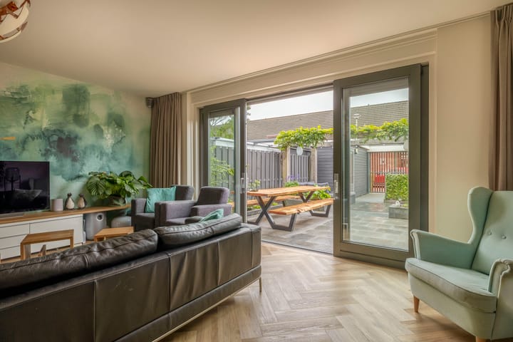 Photo 10 of Ambachtssingel 74