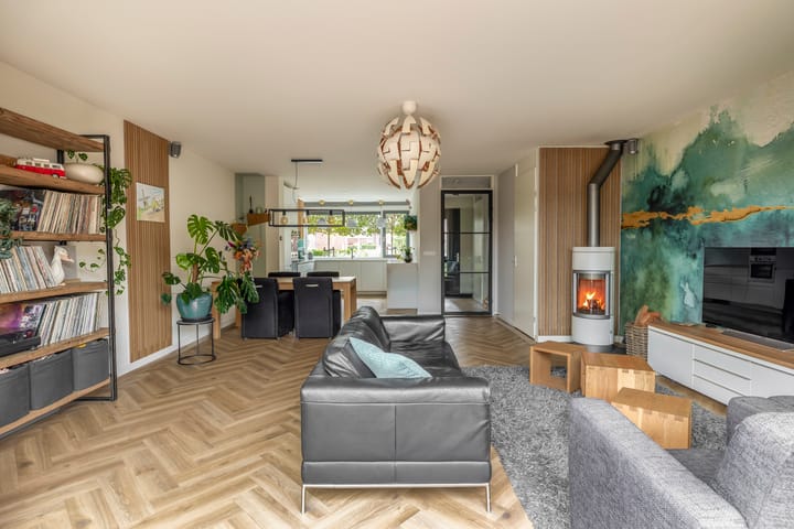 Photo 12 of Ambachtssingel 74