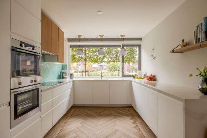 Photo 15 of Ambachtssingel 74