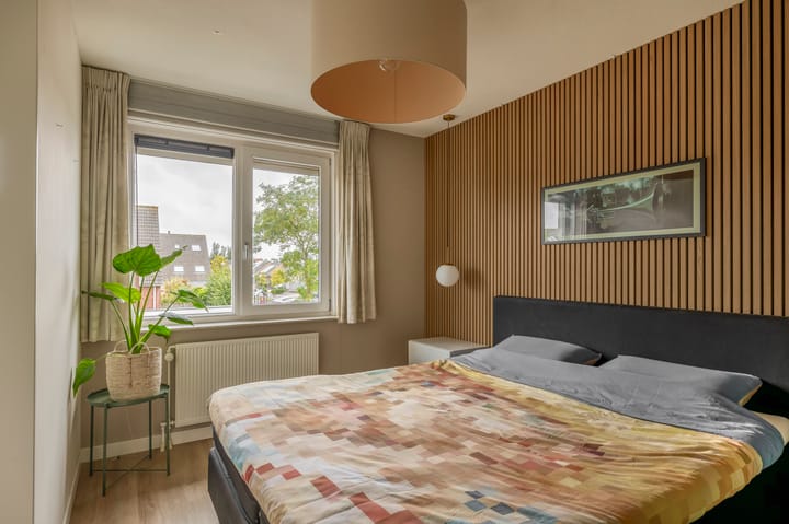 Photo 24 of Ambachtssingel 74