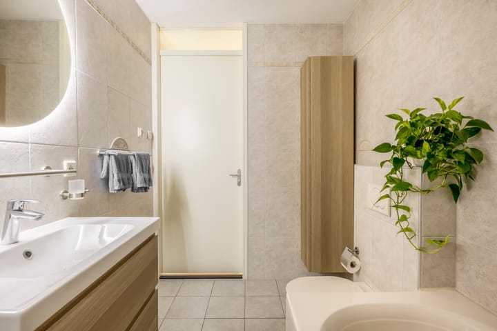 Photo 31 of Ambachtssingel 74