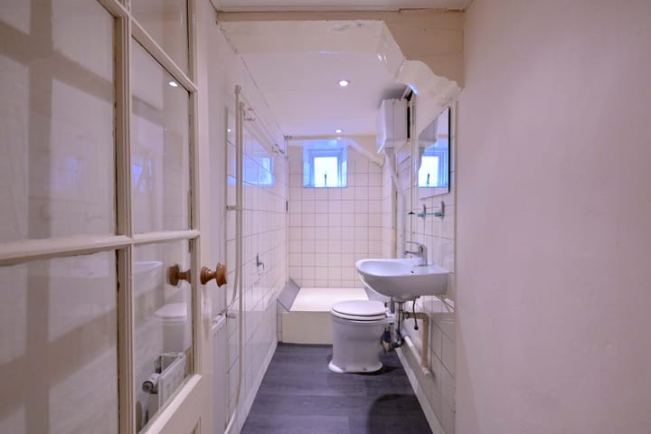 Photo 6 of Menstraat 15-A